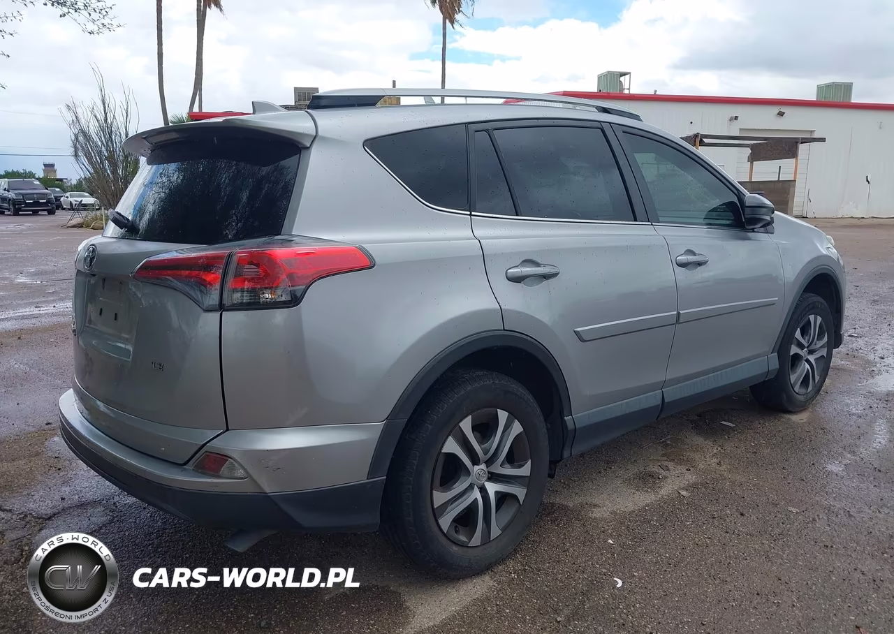 2018 Toyota Rav4 Le VIN:JTMZFREV5JJ171563 - 4
