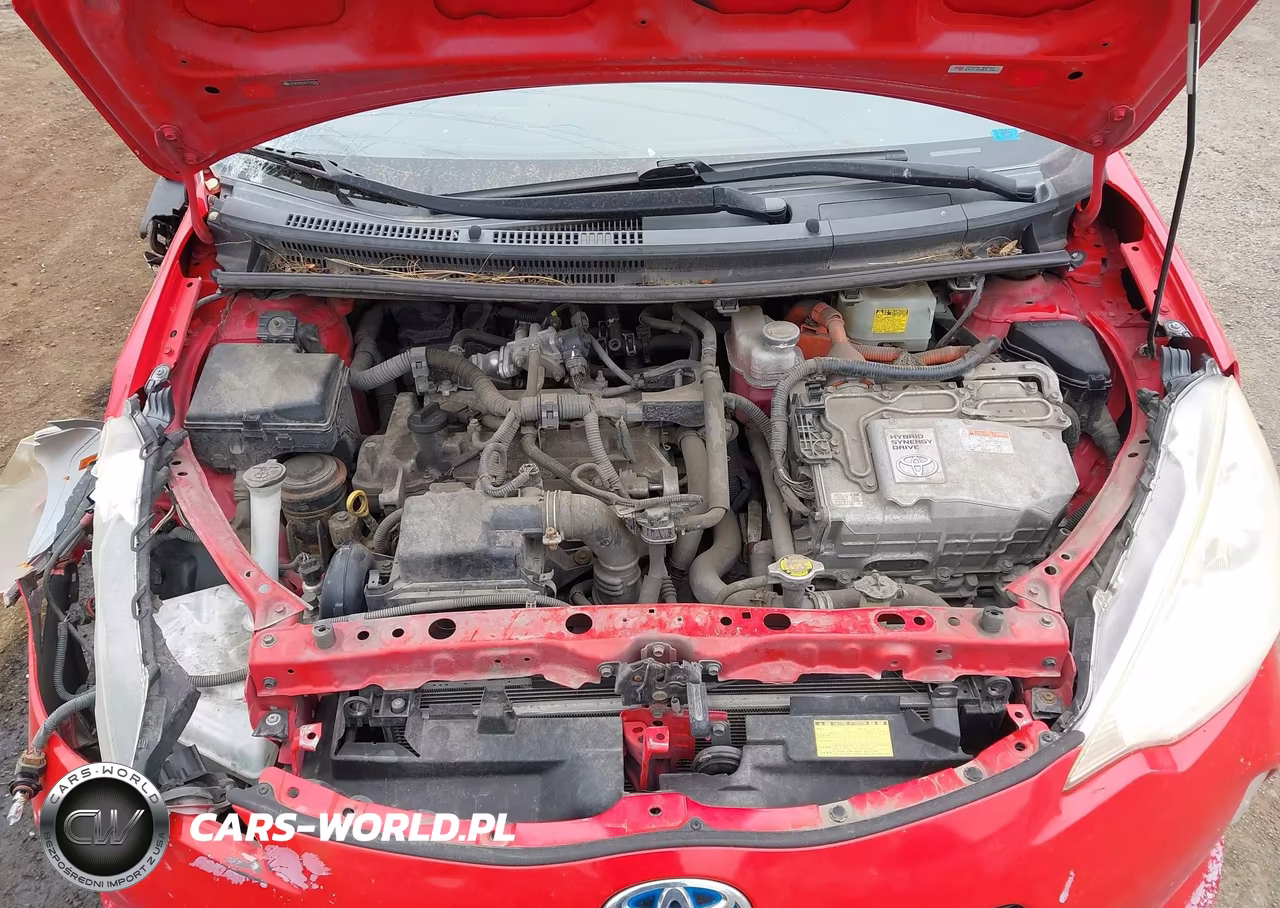 2013 Toyota Prius C One VIN:JTDKDTB32D1535367 - 10