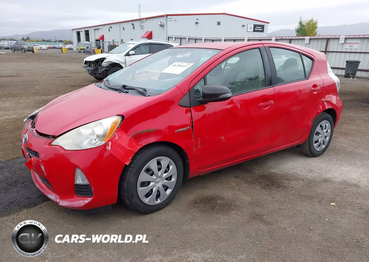 2013 Toyota Prius C One VIN:JTDKDTB32D1535367 - 2