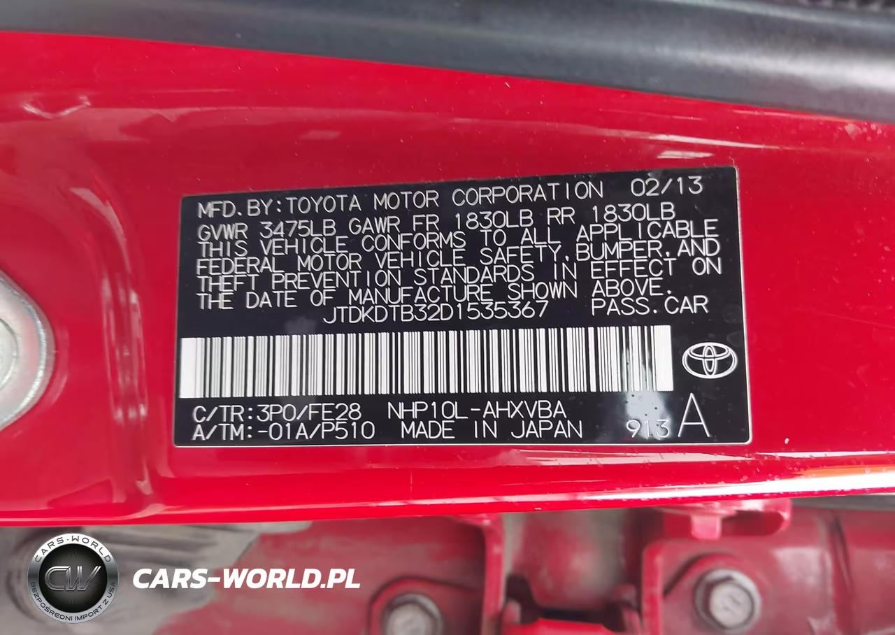 2013 Toyota Prius C One VIN:JTDKDTB32D1535367 - 9