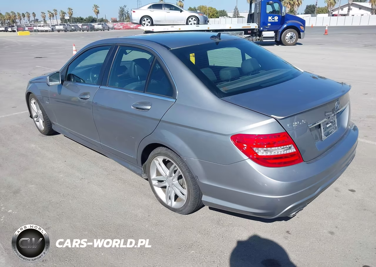 2012 Mercedes-Benz C 250 Sport VIN:WDDGF4HB0CA623181 - 3