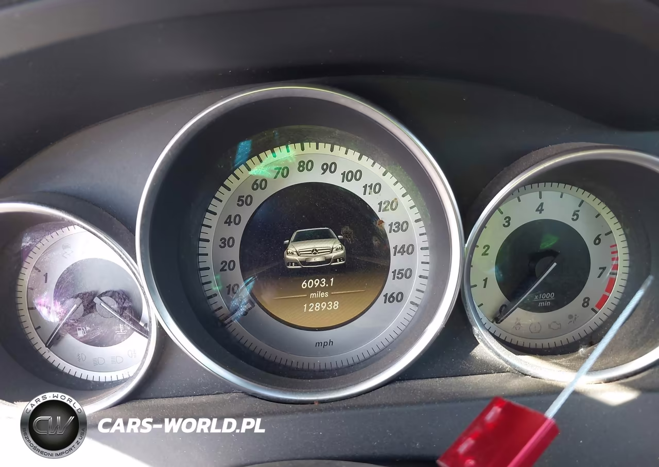 2012 Mercedes-Benz C 250 Sport VIN:WDDGF4HB0CA623181 - 7
