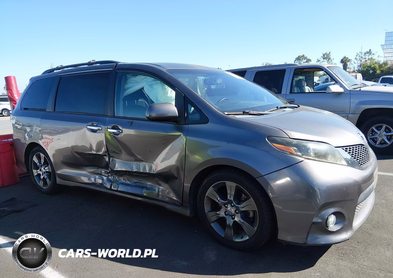 2015 Toyota Sienna Se 8 Passenger VIN:5TDXK3DC7FS660475 - 13