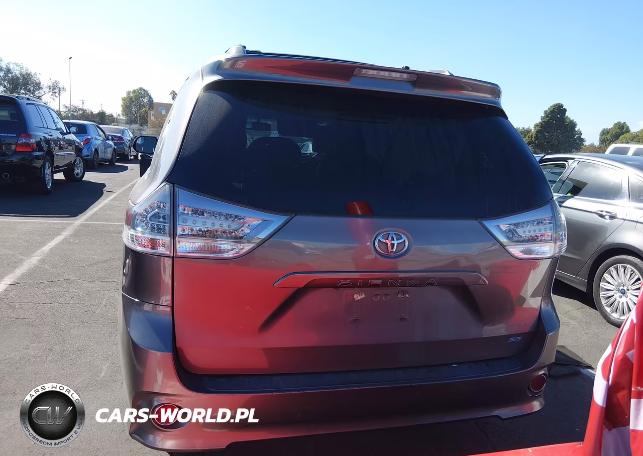 2015 Toyota Sienna Se 8 Passenger VIN:5TDXK3DC7FS660475 - 16