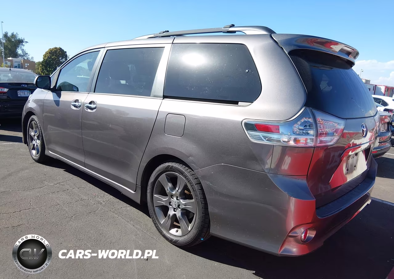 2015 Toyota Sienna Se 8 Passenger VIN:5TDXK3DC7FS660475 - 3