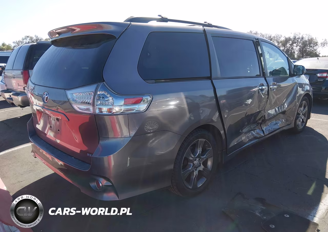 2015 Toyota Sienna Se 8 Passenger VIN:5TDXK3DC7FS660475 - 4