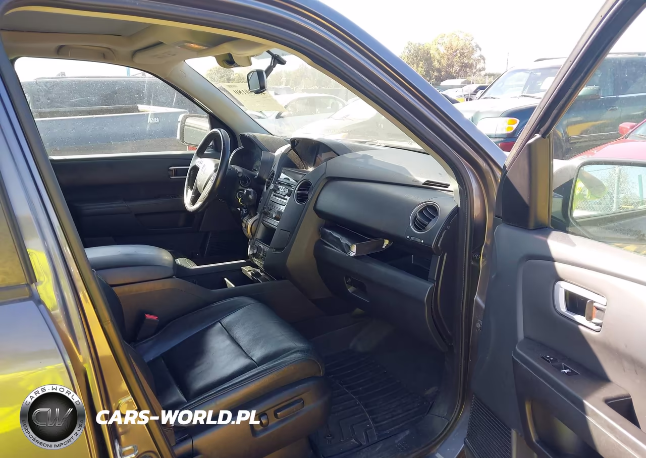 2015 Honda Pilot Touring VIN:5FNYF4H96FB024941 - 5