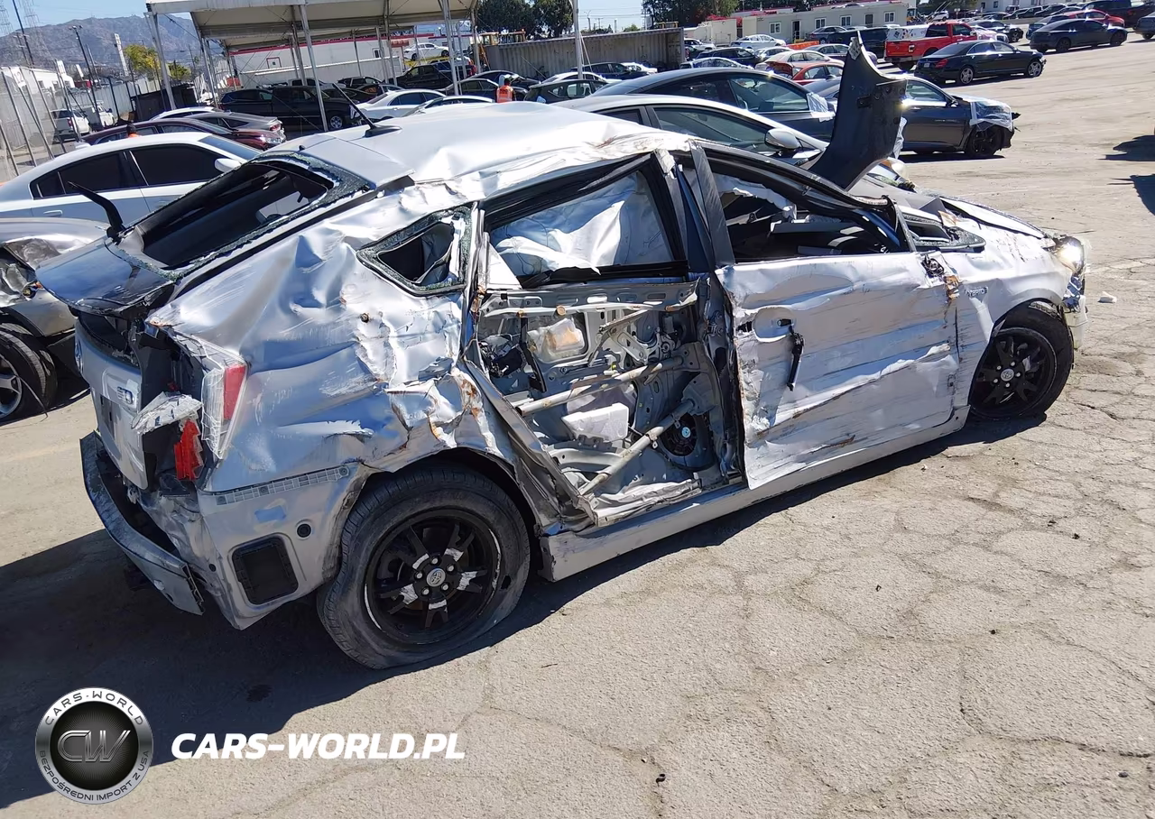 2015 Toyota Prius Four VIN:JTDKN3DU7F0464484 - 4