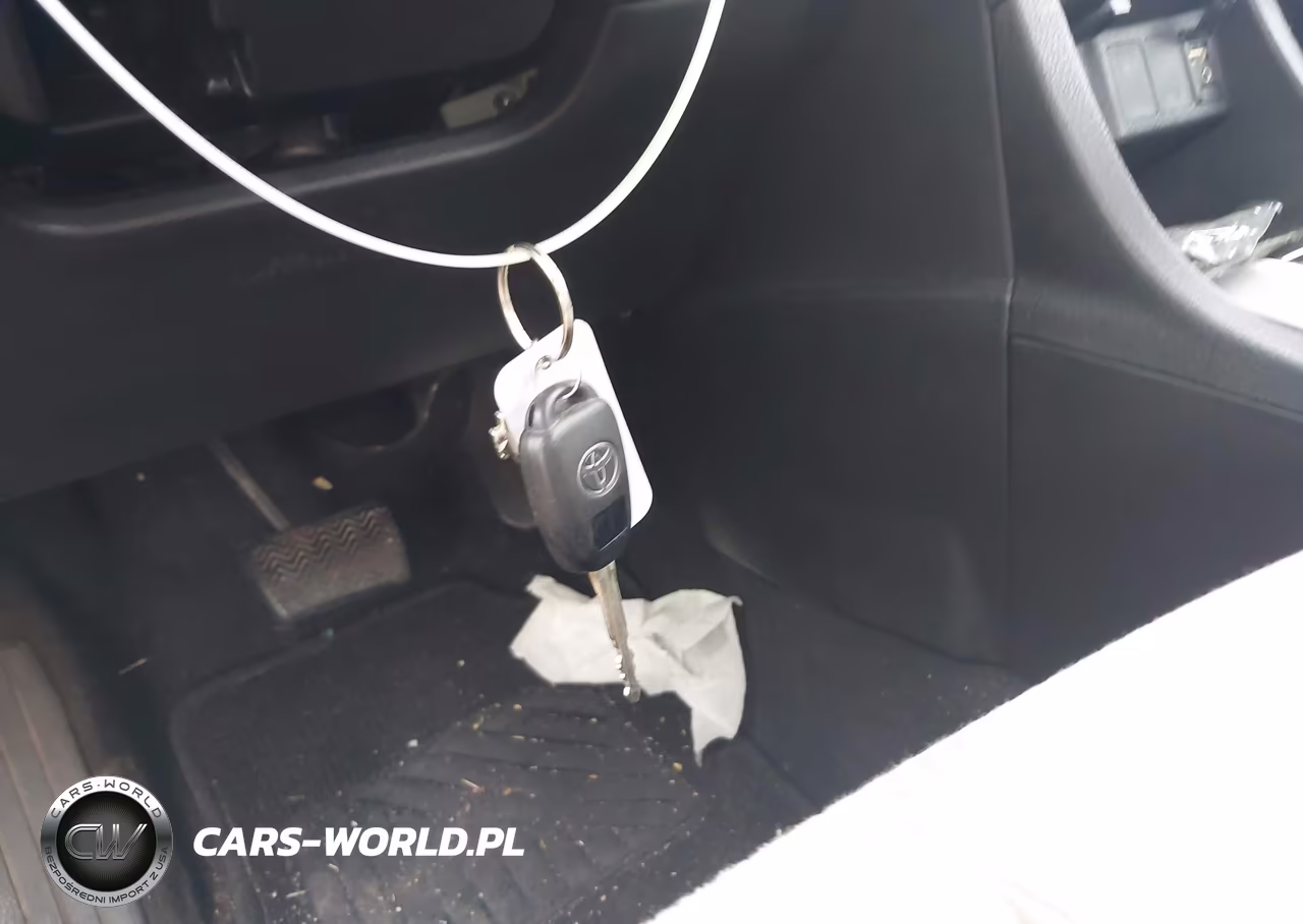 2015 Toyota Corolla Le VIN:5YFBURHE3FP303709 - 11