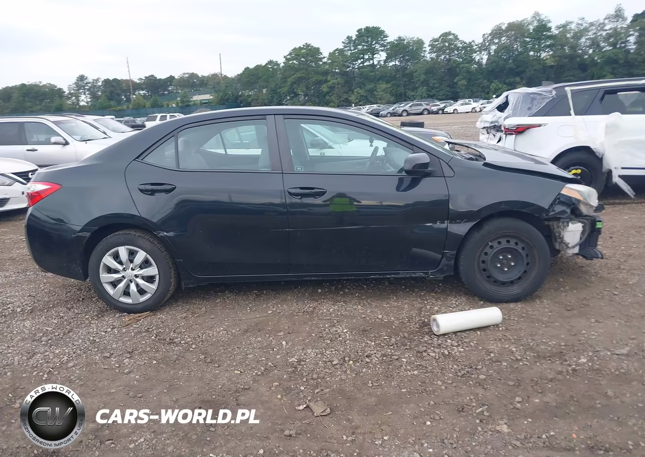 2015 Toyota Corolla Le VIN:5YFBURHE3FP303709 - 13
