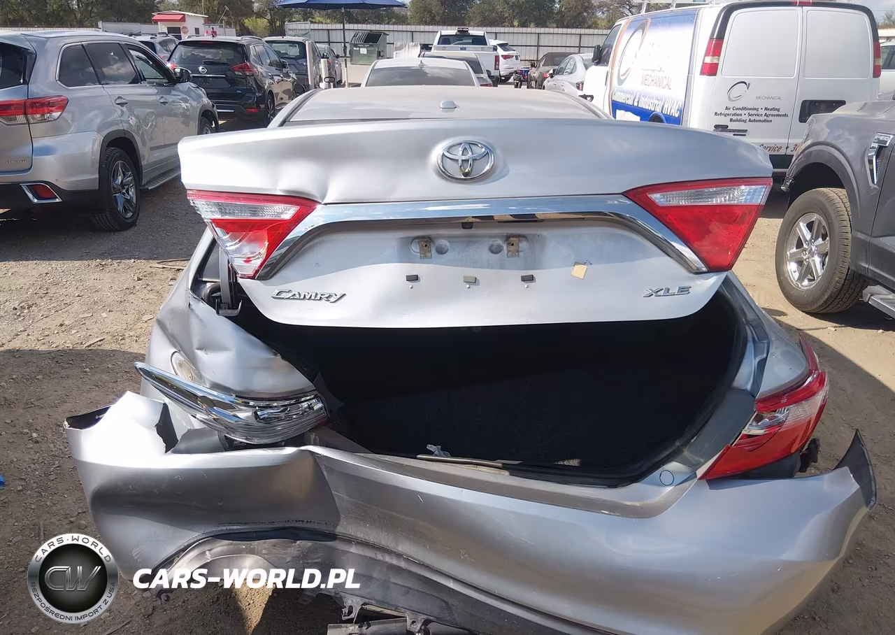 2017 Toyota Camry Xle VIN:4T1BF1FK6HU736673 - 16