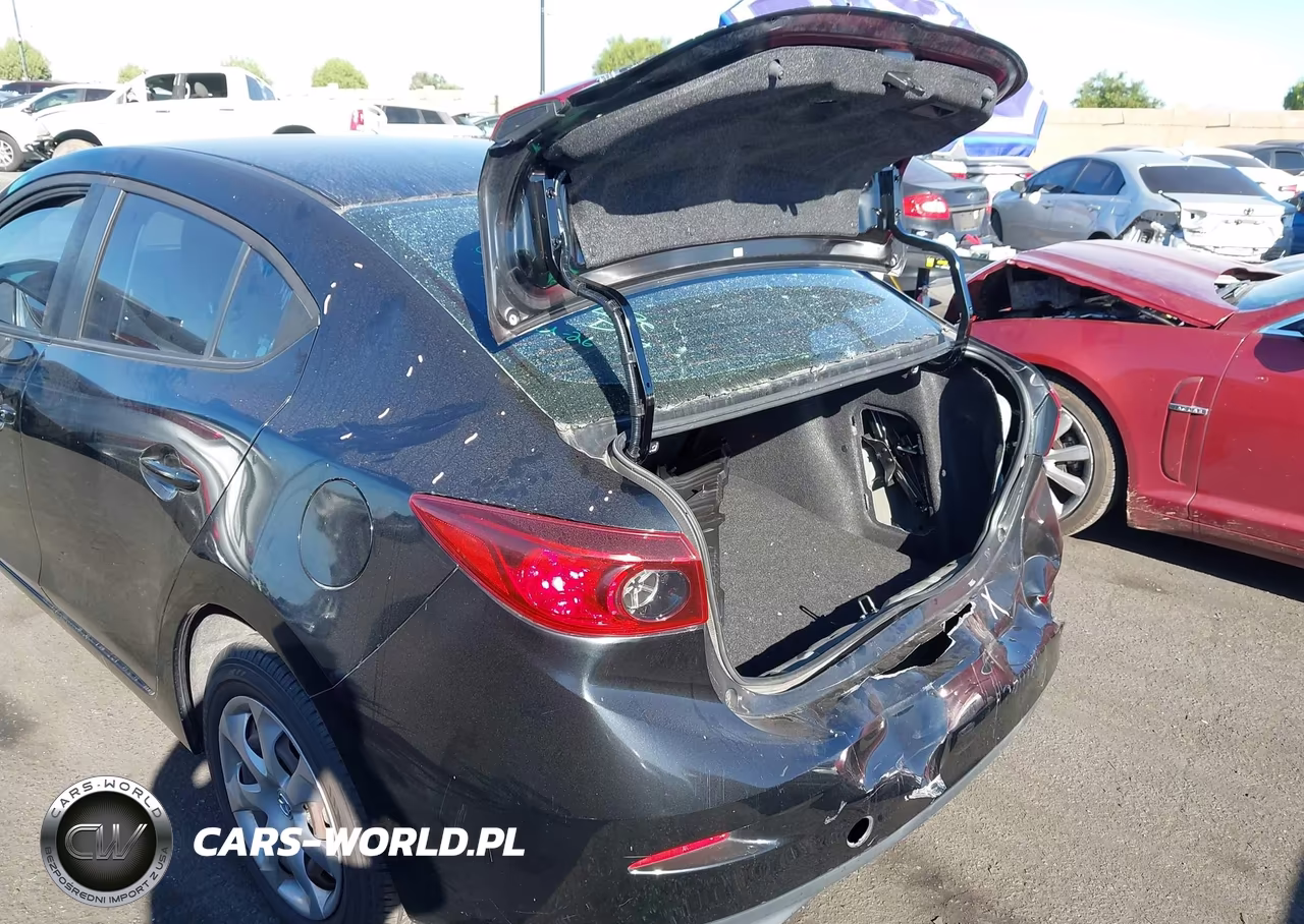 2015 Mazda Mazda3 I Sport VIN:JM1BM1U73F1229429 - 12