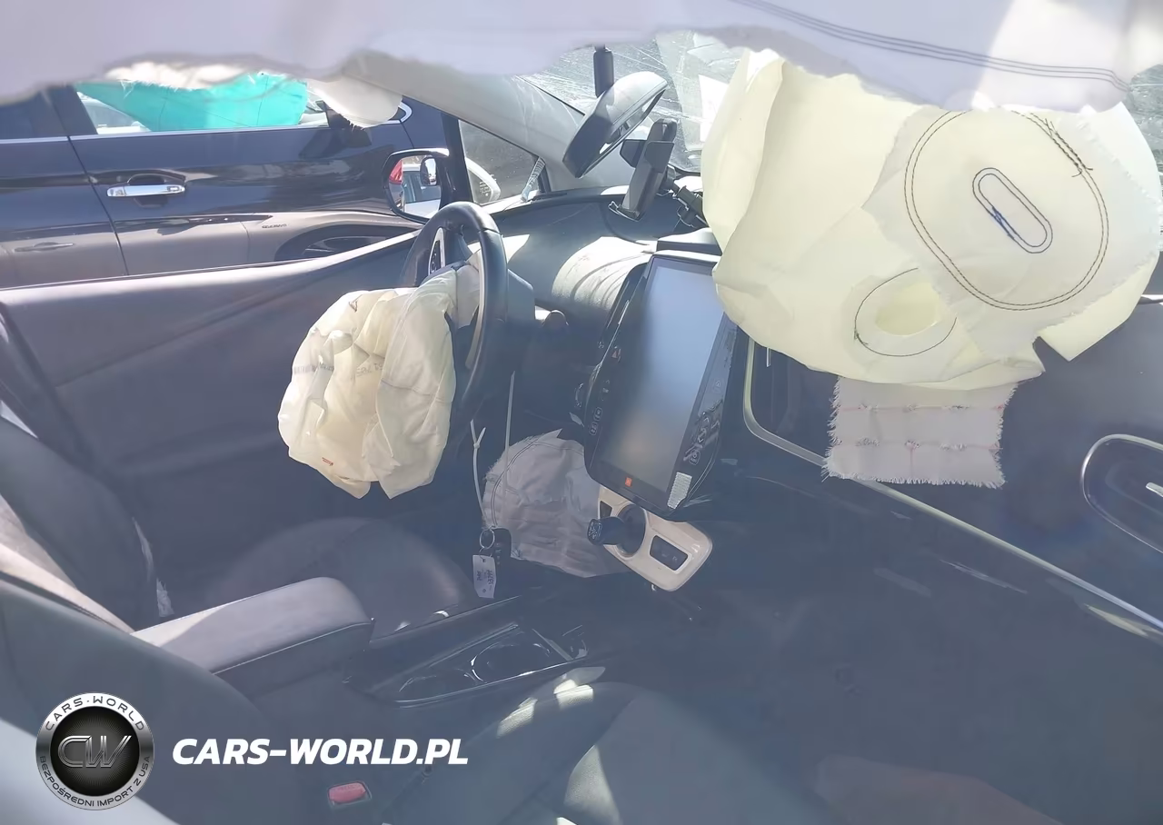2017 Toyota Prius Prime Advanced VIN:JTDKARFP9H3047021 - 5
