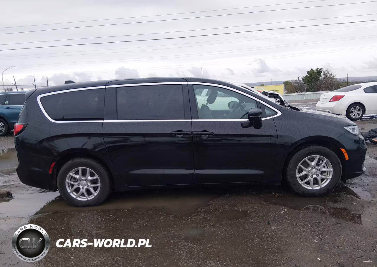 2026 Chrysler Pacifica Select VIN:2C4RC1BG7TR181994 - 13