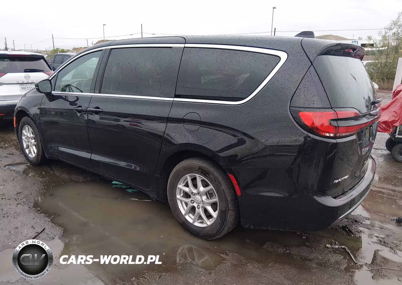 2026 Chrysler Pacifica Select VIN:2C4RC1BG7TR181994 - 3