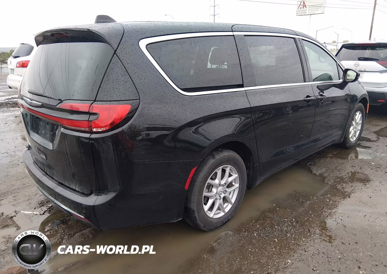 2026 Chrysler Pacifica Select VIN:2C4RC1BG7TR181994 - 4