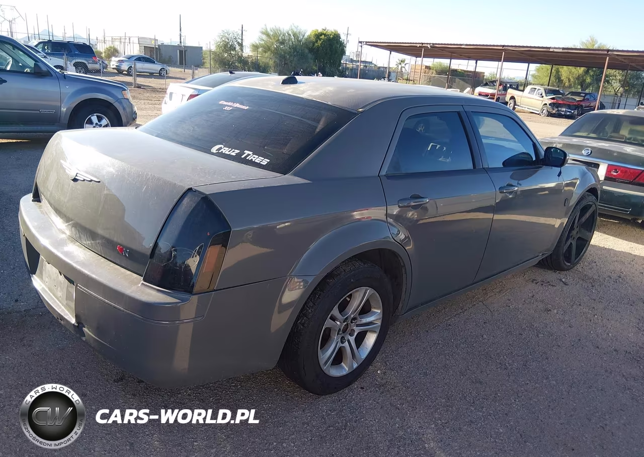 2005 Chrysler 300 Touring VIN:2C3JA53GX5H589699 - 4