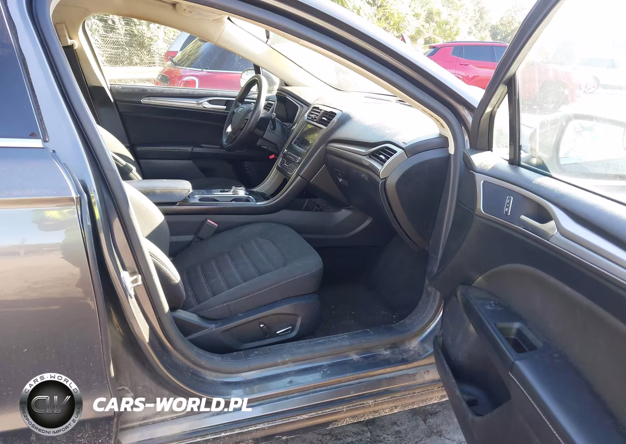 2018 Ford Fusion Hybrid Se VIN:3FA6P0LUXJR286547 - 5