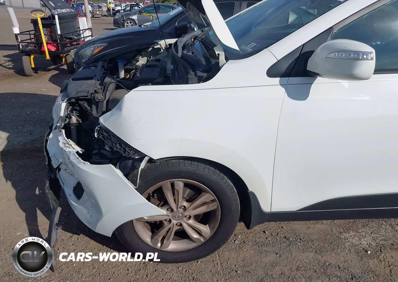 2012 Hyundai Tucson Gls VIN:KM8JUCAC1CU335473 - 6