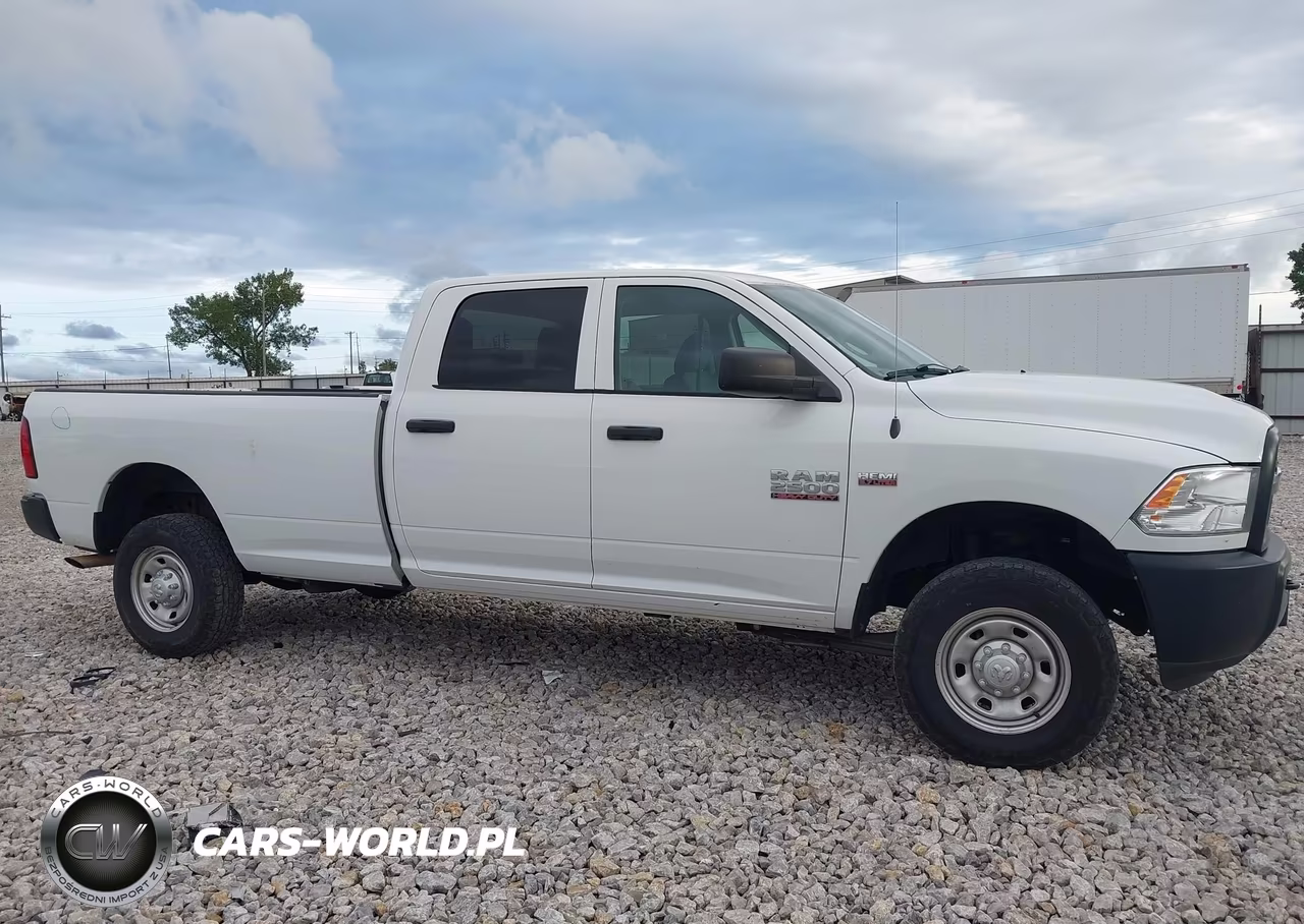 2018 Ram 2500 Tradesman 4X4 8' Box VIN:3C6TR5HT3JG375223 - 17