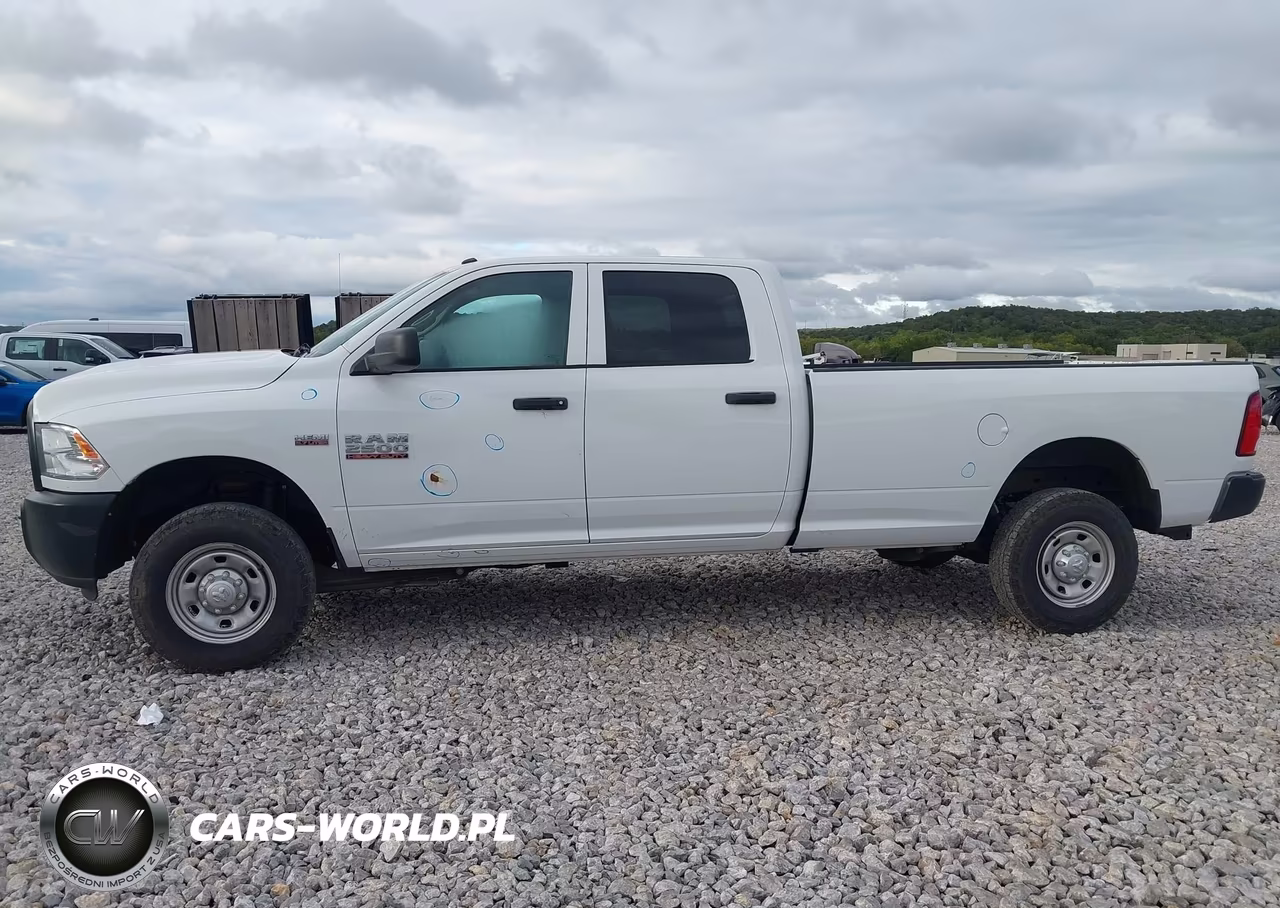 2018 Ram 2500 Tradesman 4X4 8' Box VIN:3C6TR5HT3JG375223 - 18