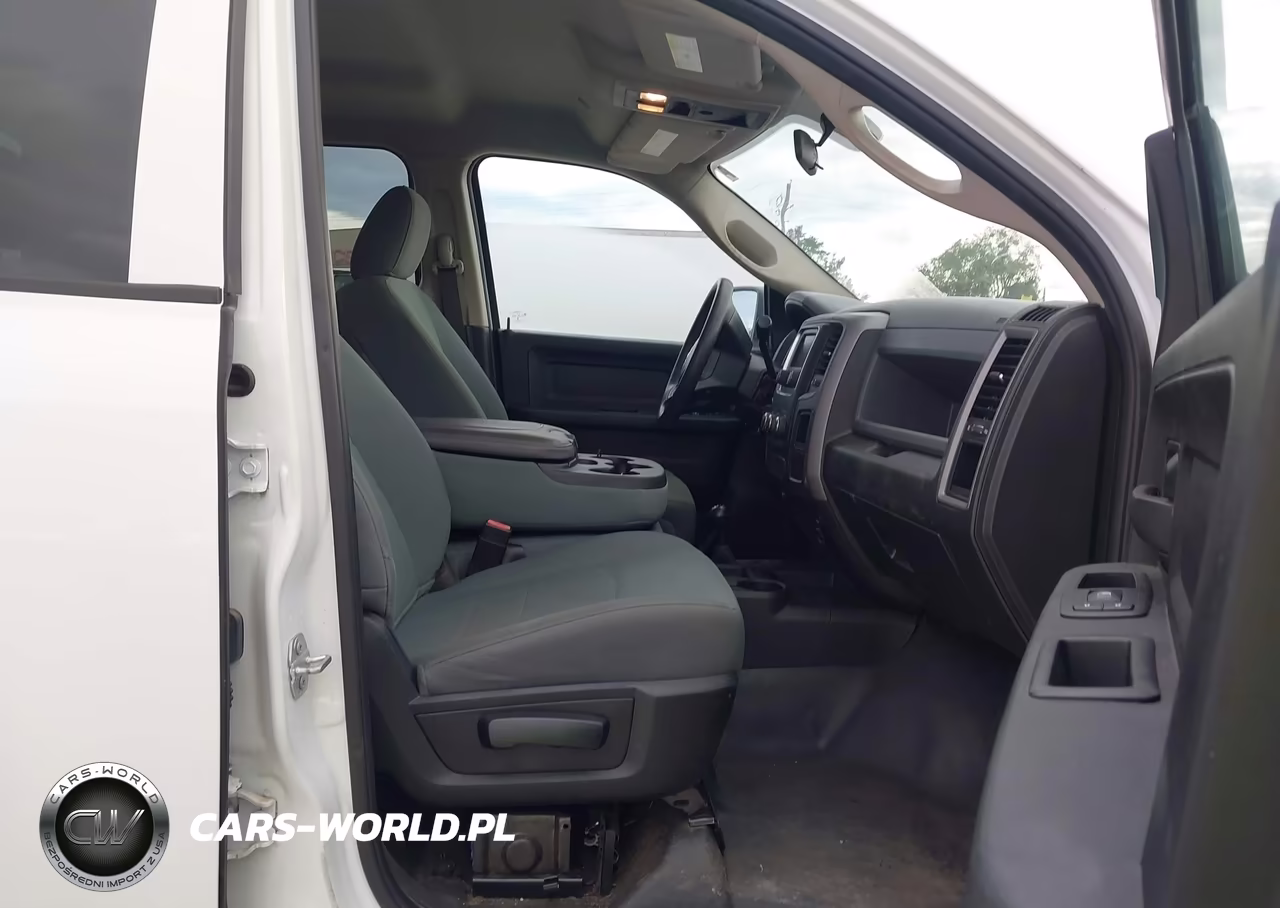 2018 Ram 2500 Tradesman 4X4 8' Box VIN:3C6TR5HT3JG375223 - 5