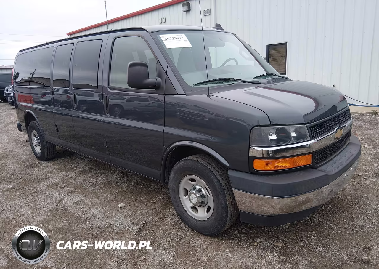 2017 Chevrolet Express 3500 Lt VIN:1GAZGPFGXH1275440 - 1