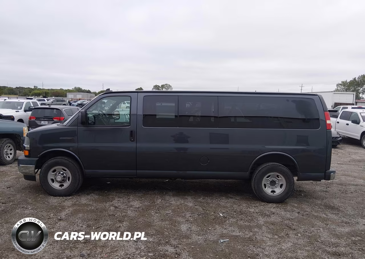 2017 Chevrolet Express 3500 Lt VIN:1GAZGPFGXH1275440 - 17