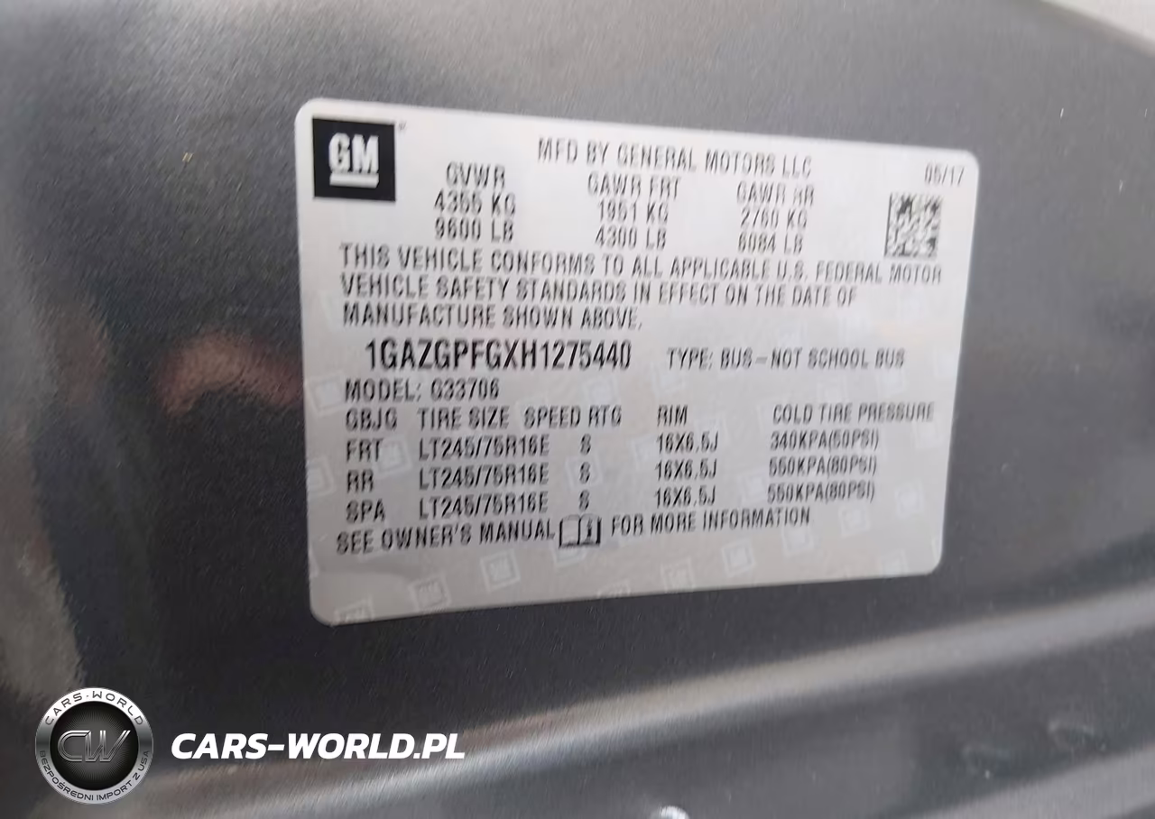 2017 Chevrolet Express 3500 Lt VIN:1GAZGPFGXH1275440 - 9