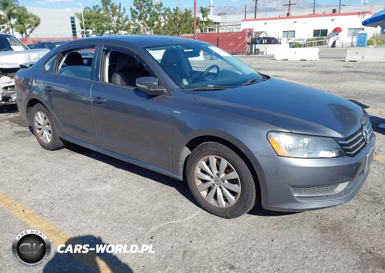 2015 Volkswagen Passat 1.8T Wolfsburg Edition VIN:1VWAT7A30FC061074 - 1