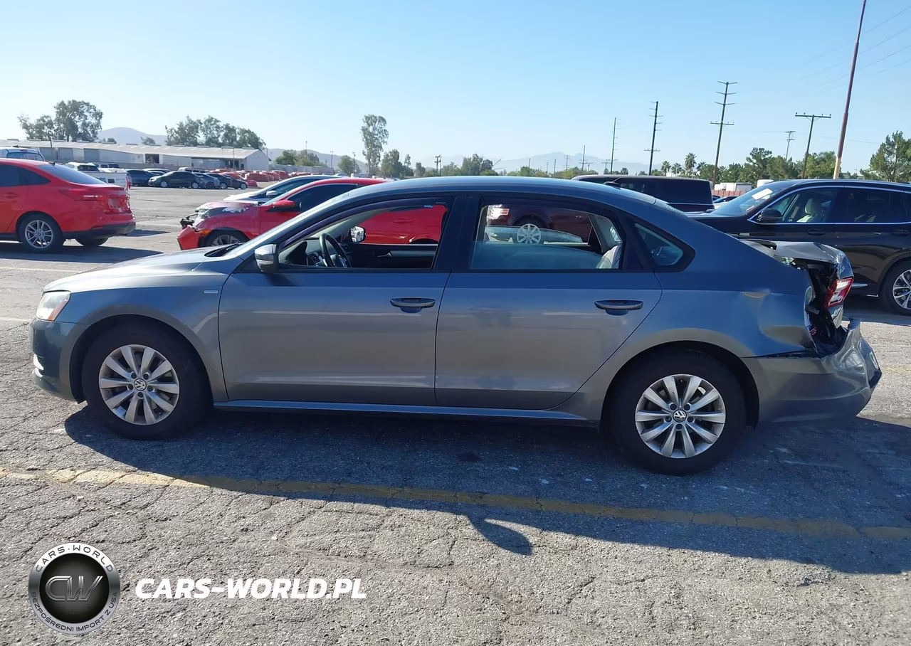 2015 Volkswagen Passat 1.8T Wolfsburg Edition VIN:1VWAT7A30FC061074 - 14