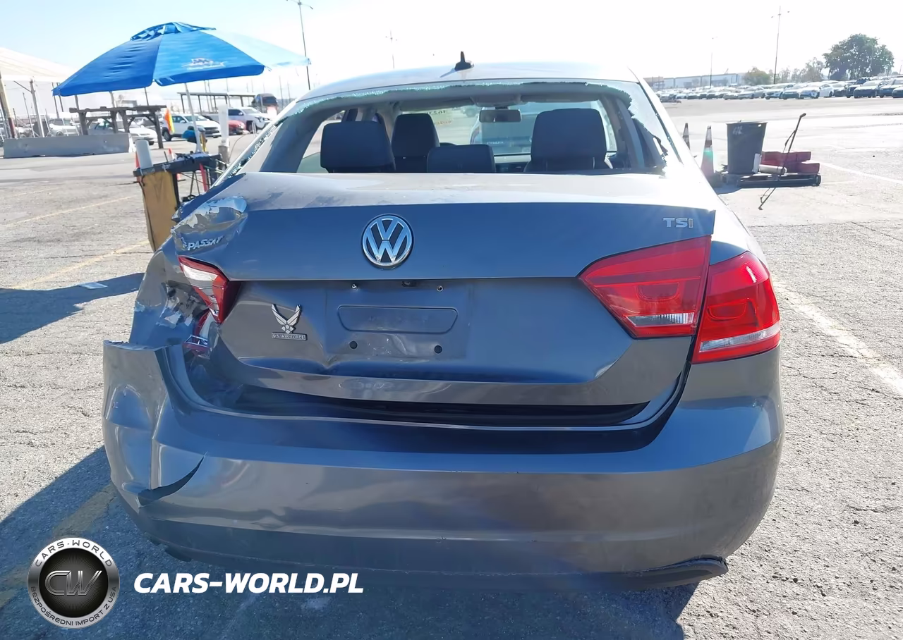 2015 Volkswagen Passat 1.8T Wolfsburg Edition VIN:1VWAT7A30FC061074 - 16