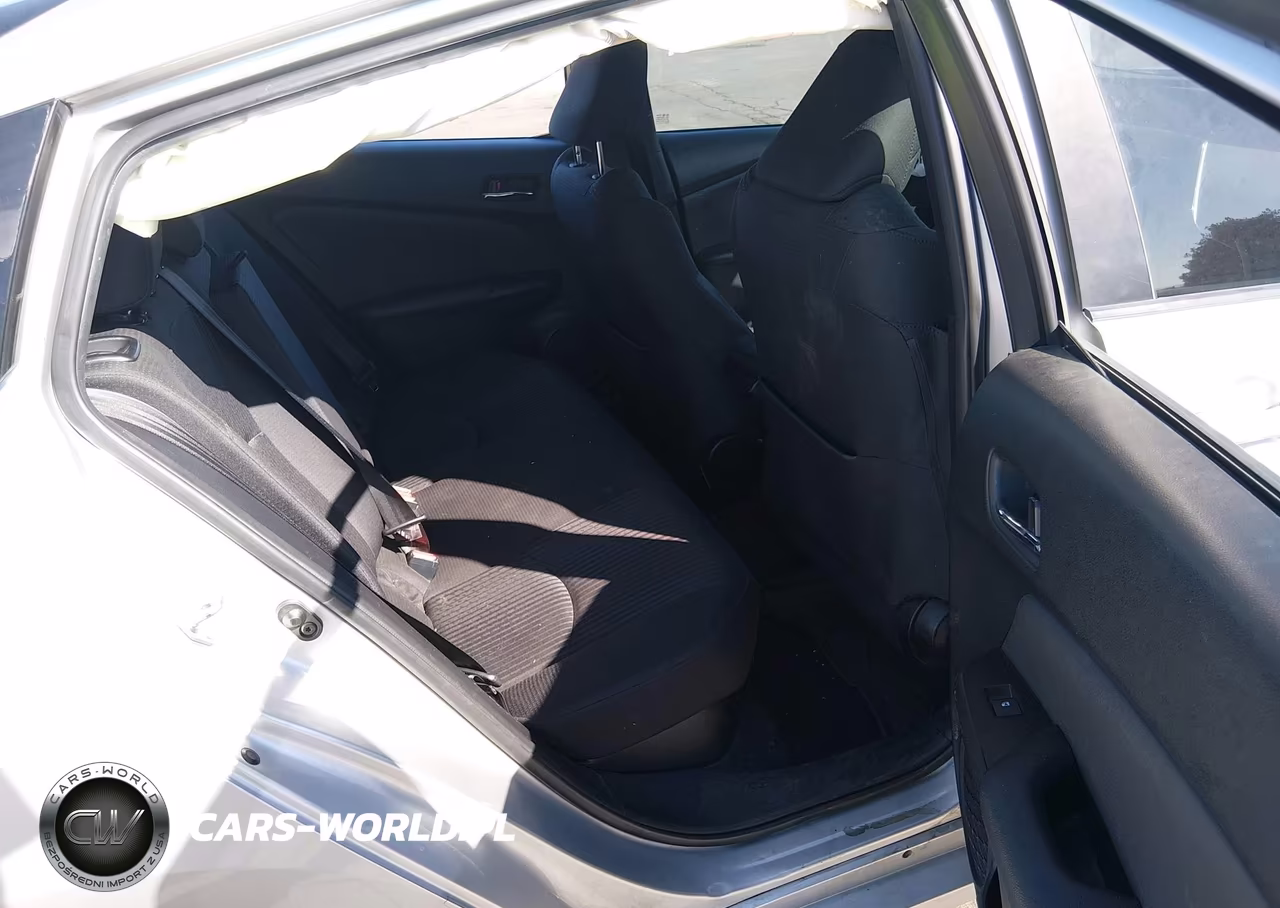 2016 Toyota Prius Two Eco VIN:JTDKARFUXG3028675 - 8