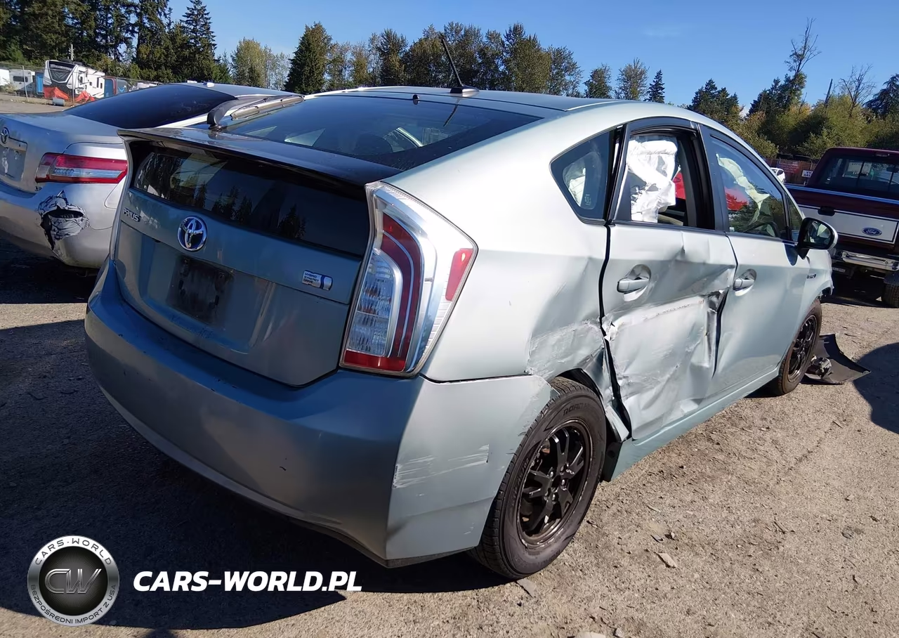 2014 Toyota Prius VIN:JTDKN3DU7E1774112 - 4