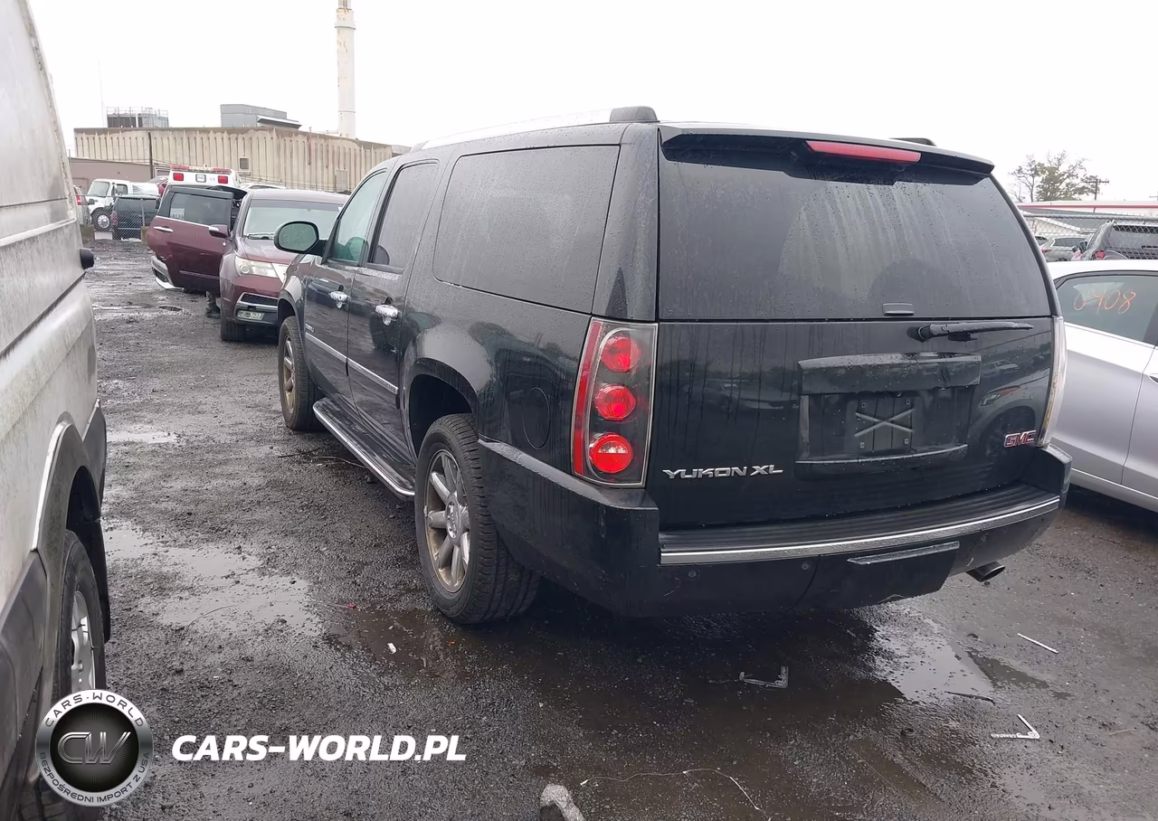 2013 GMC Yukon Xl 1500 Denali VIN:1GKS2MEF6DR283405 - 3