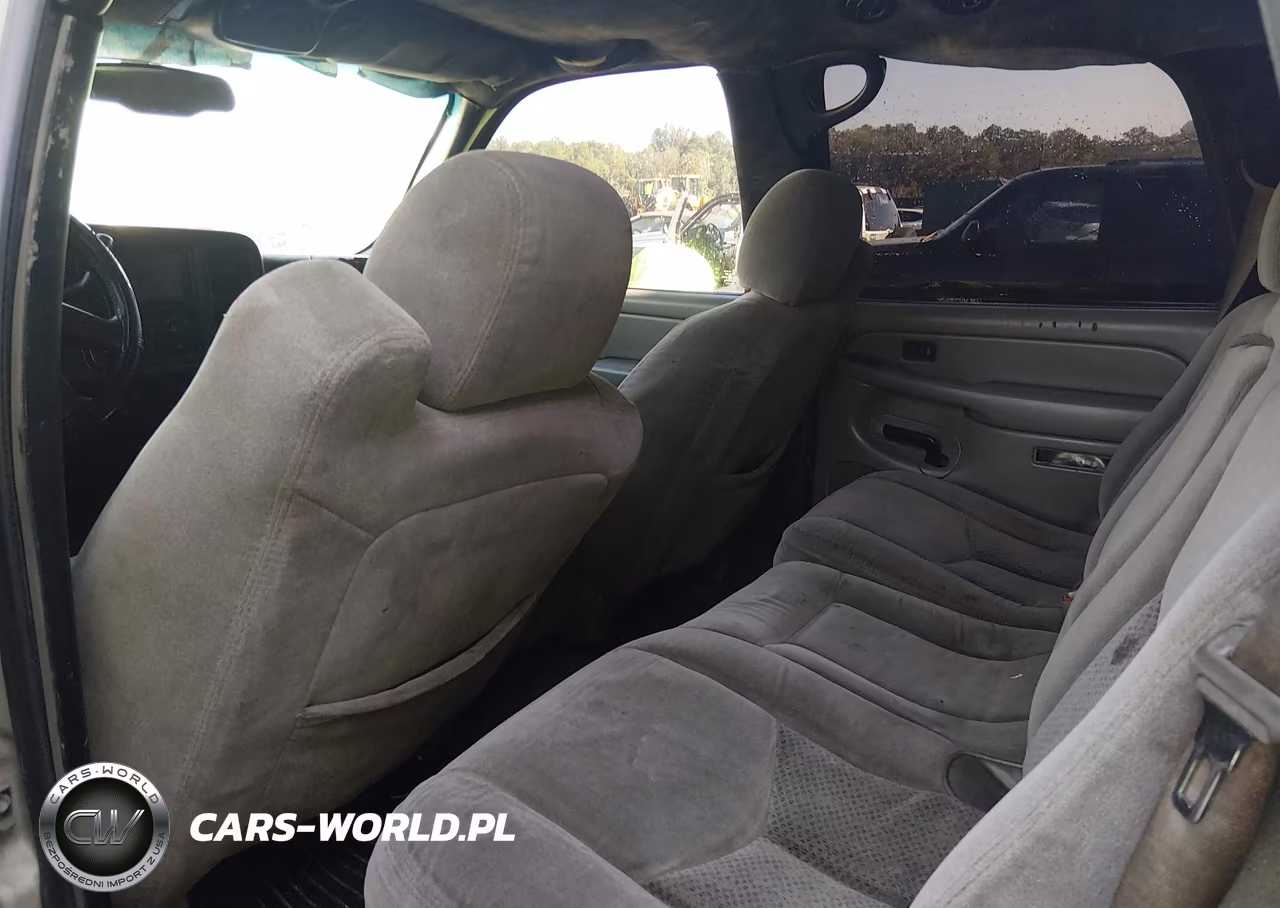 2004 Chevrolet Tahoe Ls VIN:1GNEC13V74J328324 - 8