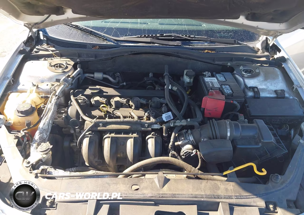 2012 Ford Fusion S VIN:3FAHP0GA0CR305134 - 10