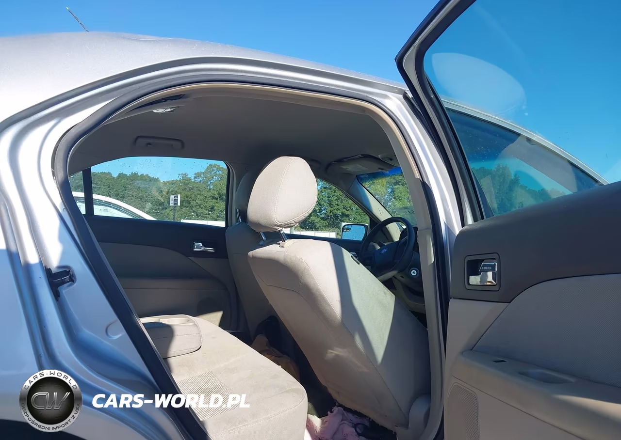 2012 Ford Fusion S VIN:3FAHP0GA0CR305134 - 8