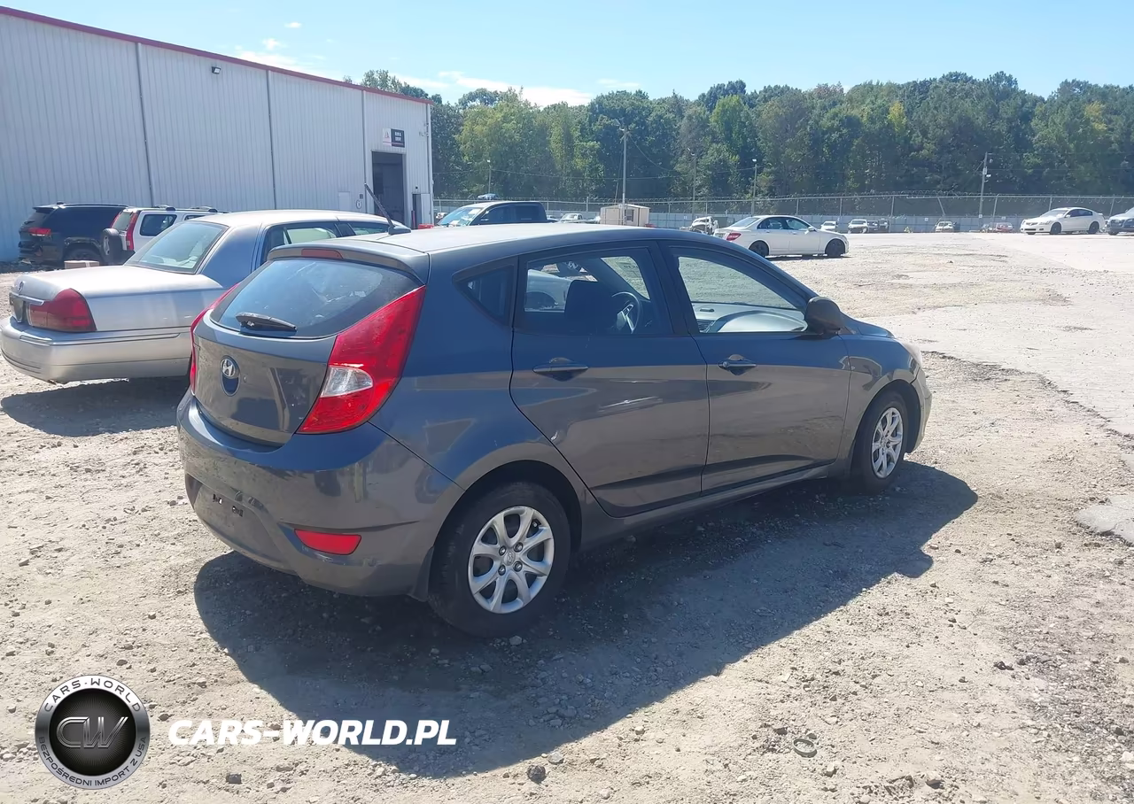 2012 Hyundai Accent Gs VIN:KMHCT5AE2CU012607 - 4