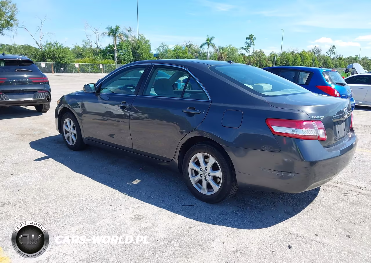 2011 Toyota Camry Le VIN:4T1BF3EK8BU175591 - 3