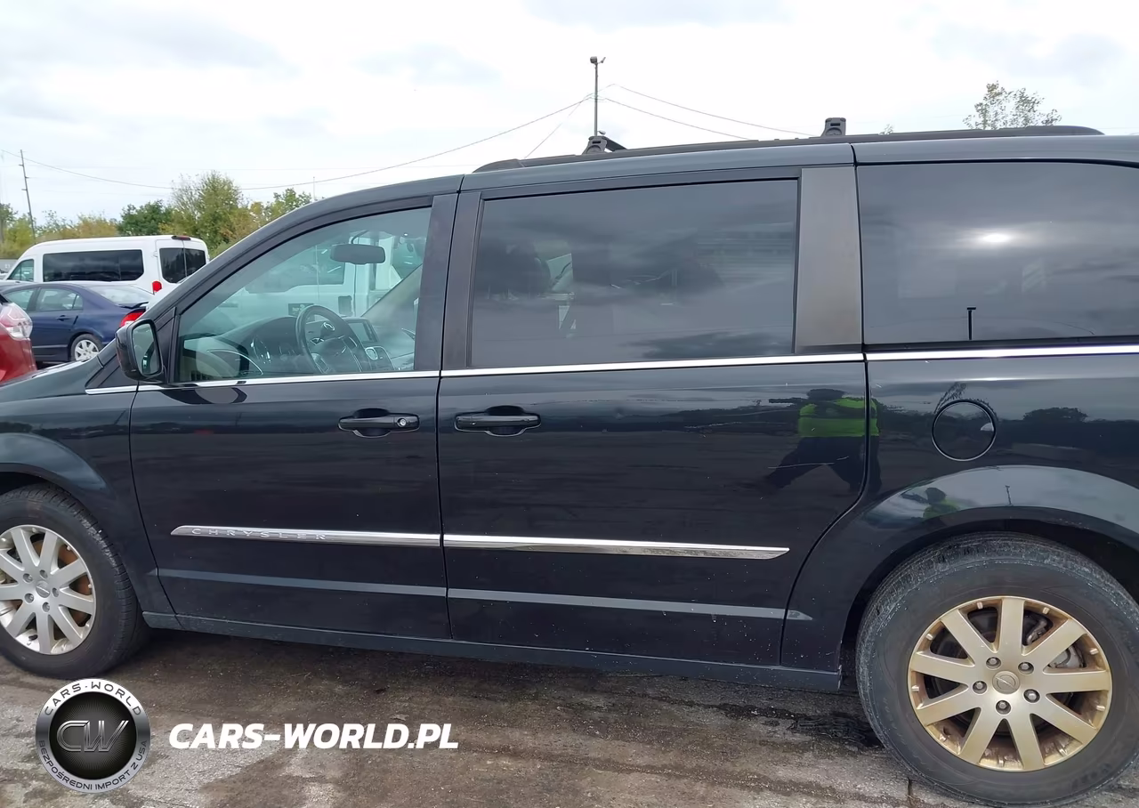 2016 Chrysler Town & Country Touring VIN:2C4RC1BG3GR238021 - 14