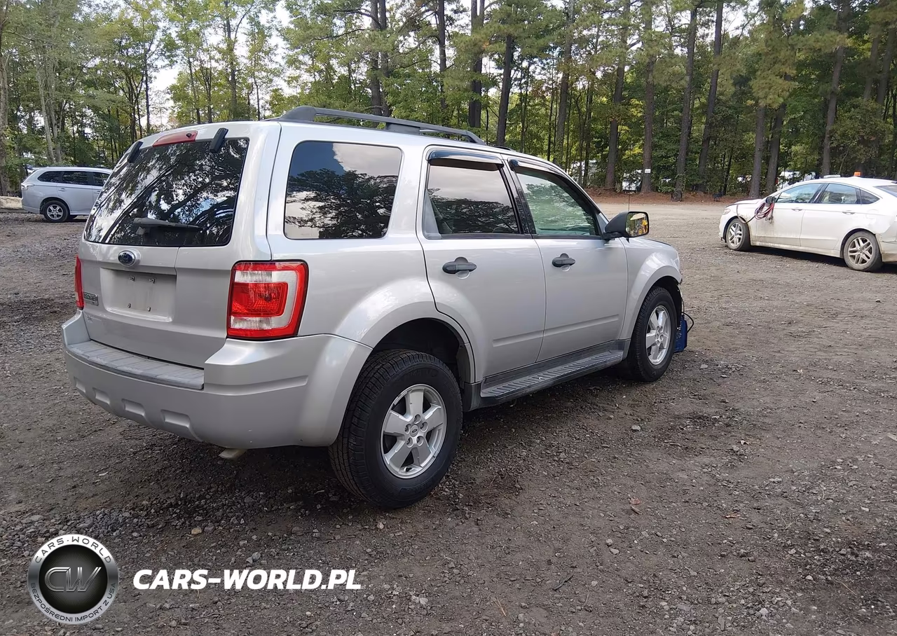 2009 Ford Escape Xlt VIN:1FMCU03G69KC59423 - 4