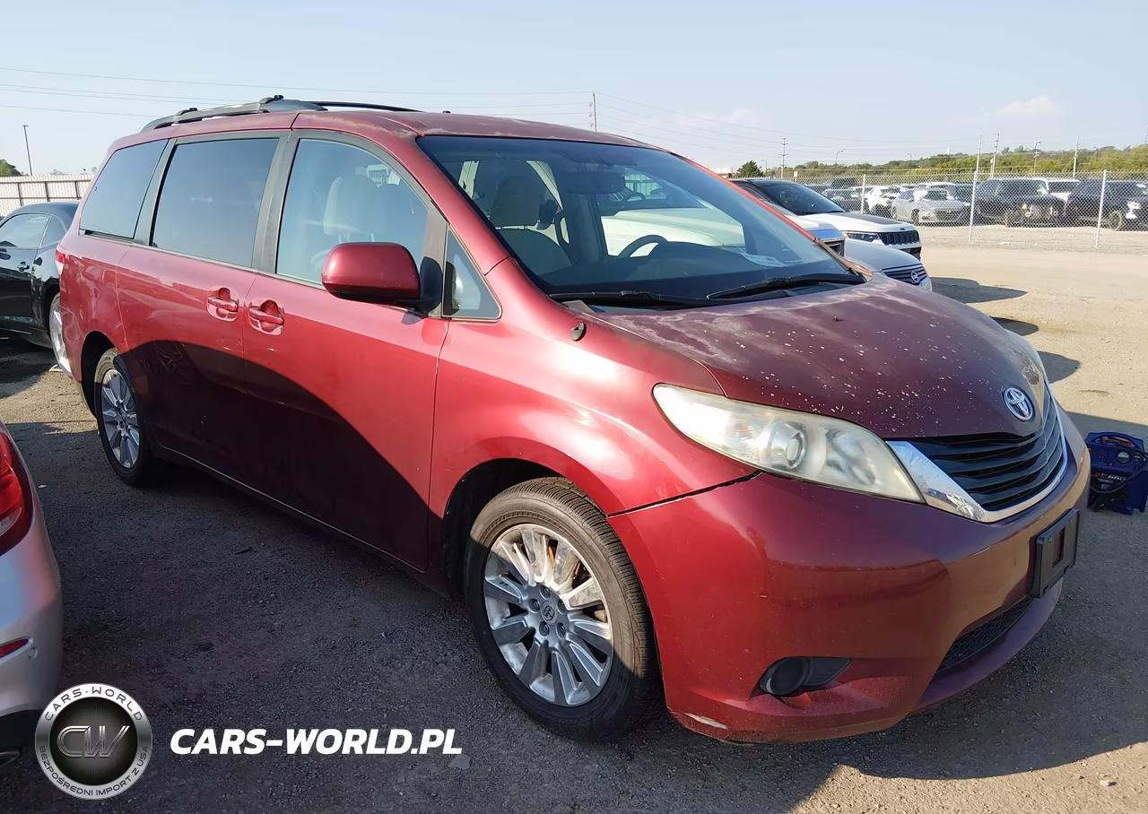 2011 Toyota Sienna Le