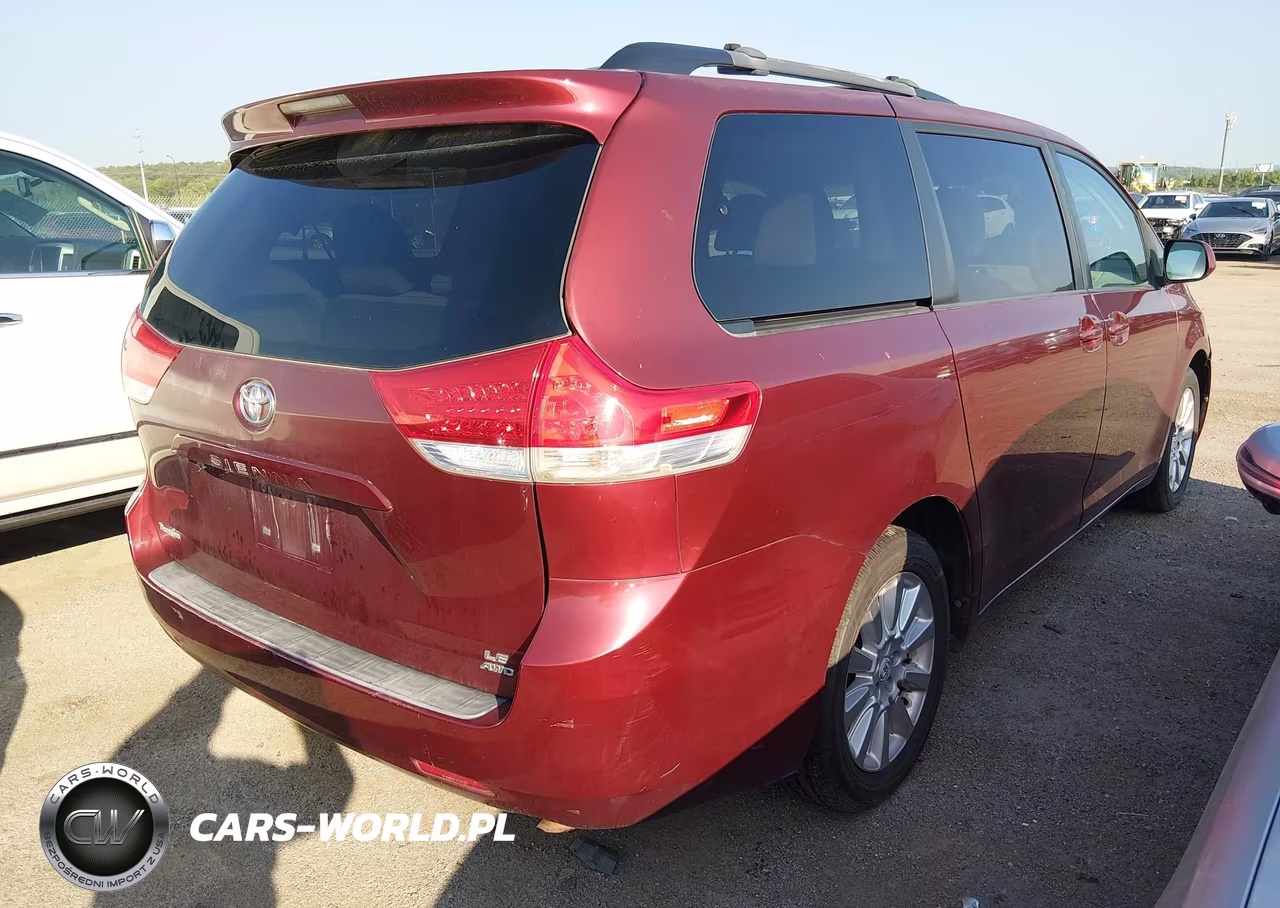 2011 Toyota Sienna Le VIN:5TDJK3DC3BS014074 - 4