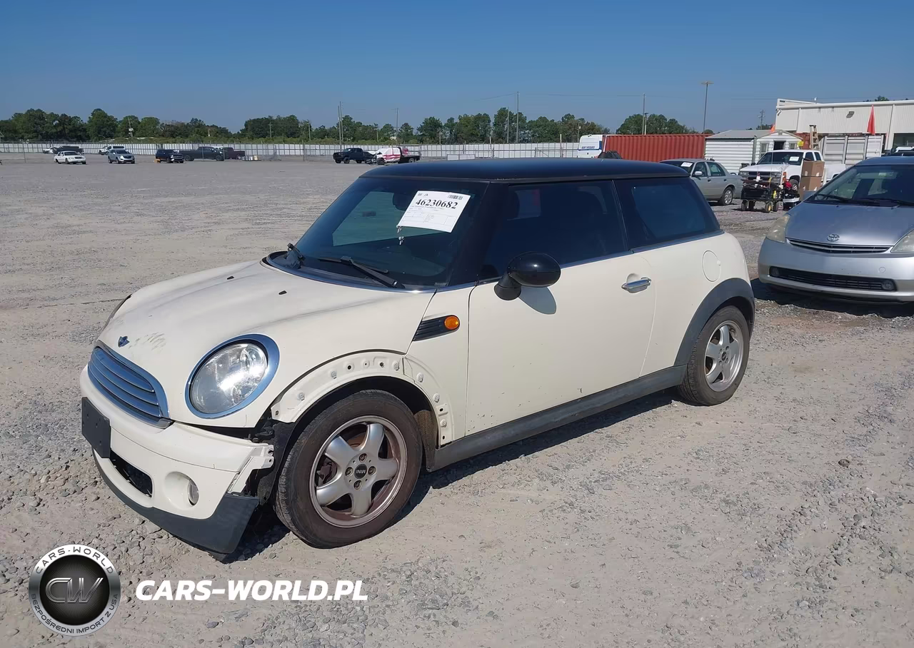 2010 Mini Cooper VIN:WMWMF3C51ATZ21553 - 2