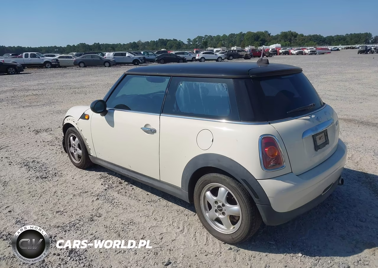 2010 Mini Cooper VIN:WMWMF3C51ATZ21553 - 3