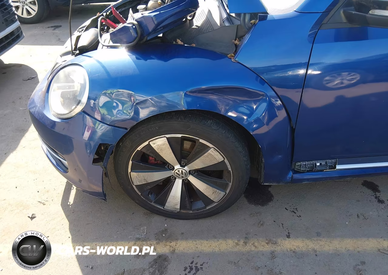2012 Volkswagen Beetle 2.0T VIN:3VW4A7ATXCM626508 - 6