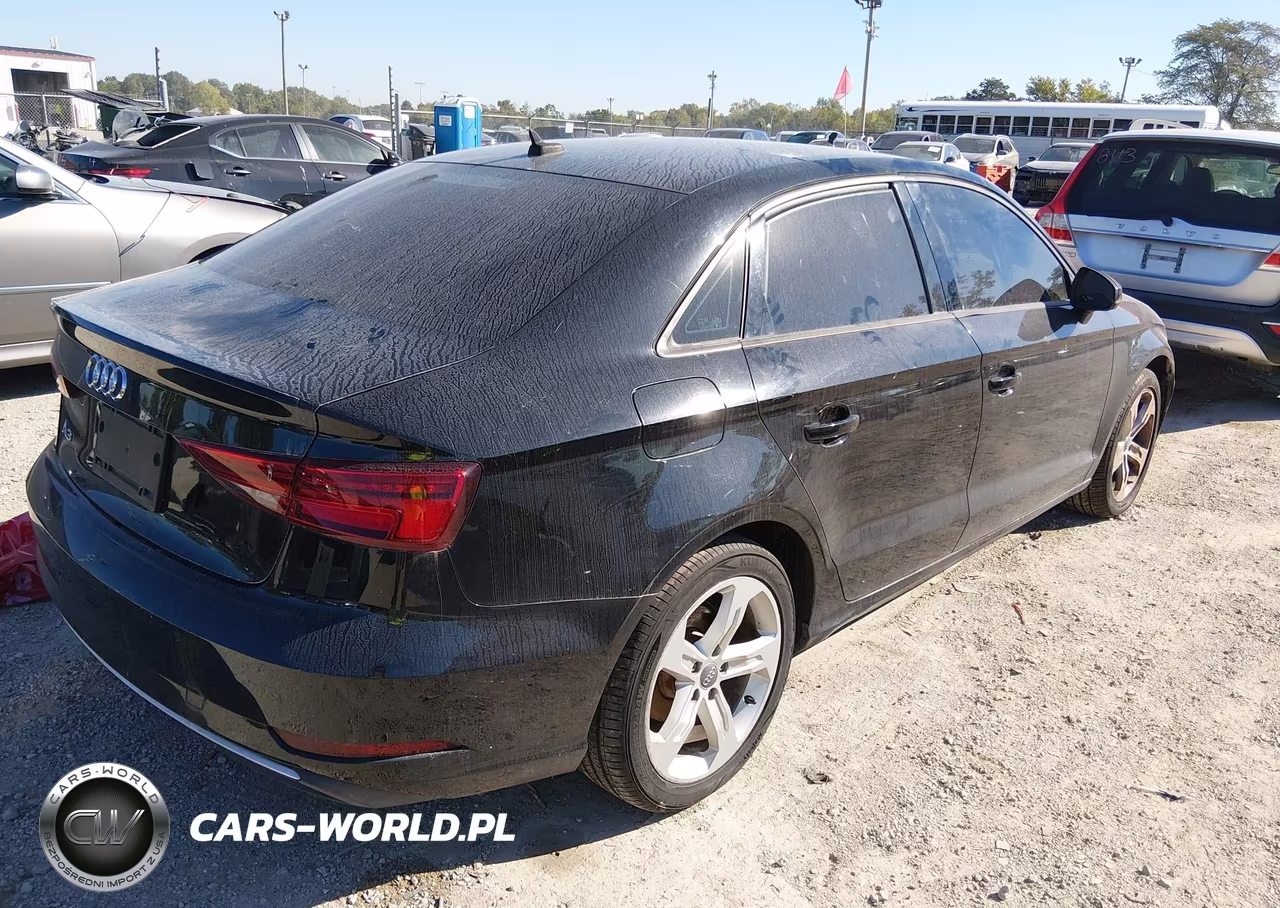 2017 Audi A3 2.0T Premium VIN:WAUAUGFF0H1067178 - 4