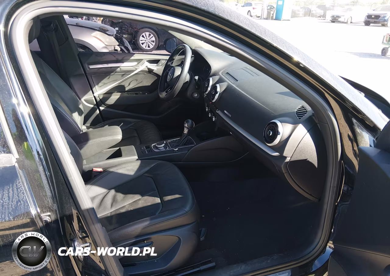 2017 Audi A3 2.0T Premium VIN:WAUAUGFF0H1067178 - 5