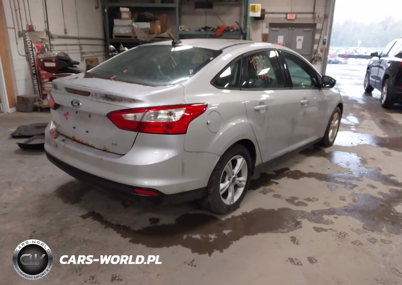 2013 Ford Focus Se VIN:1FADP3F27DL110898 - 4